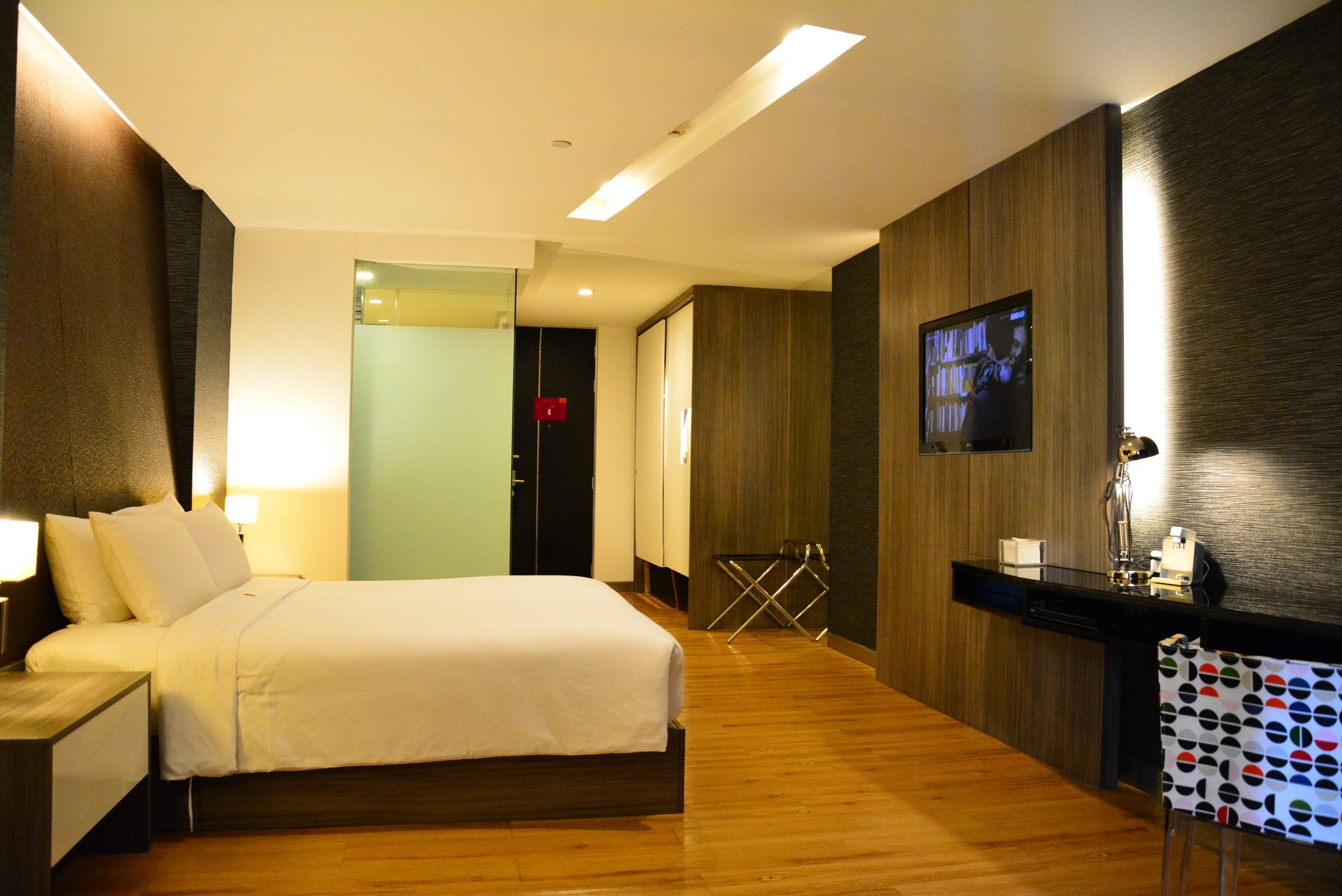 ห้องพรีเมียร์ | ตู้นิรภัยในห้องพัก, โต๊ะทำงาน, ผ้าม่านกันแสง, Wi-Fi ฟรี