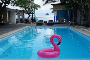 Indoor pool, outdoor pool - The Beach Candidasa (Manggis)