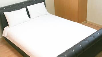 Iron/ironing board, free WiFi