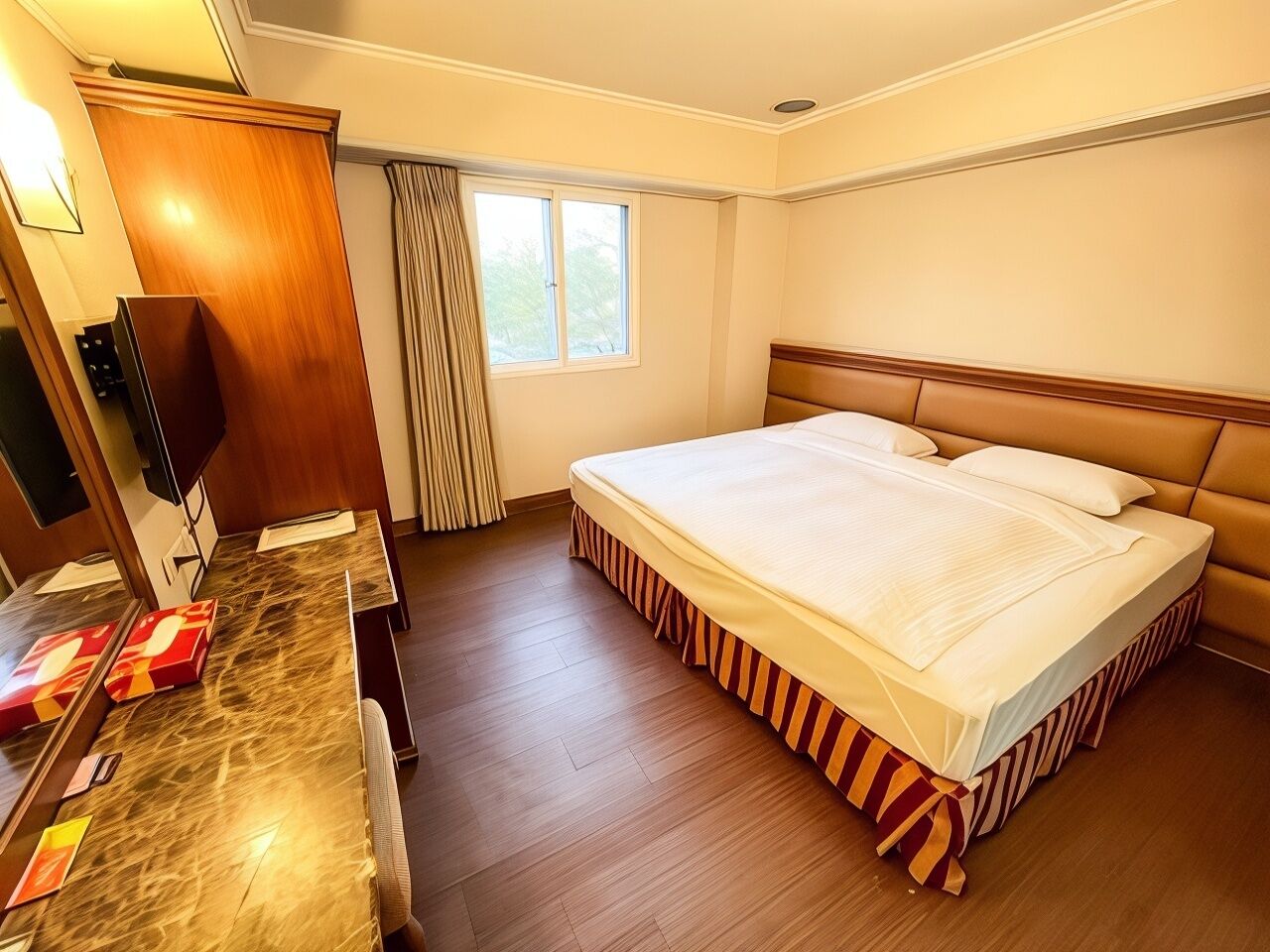 Down comforters, desk, free WiFi, bed sheets