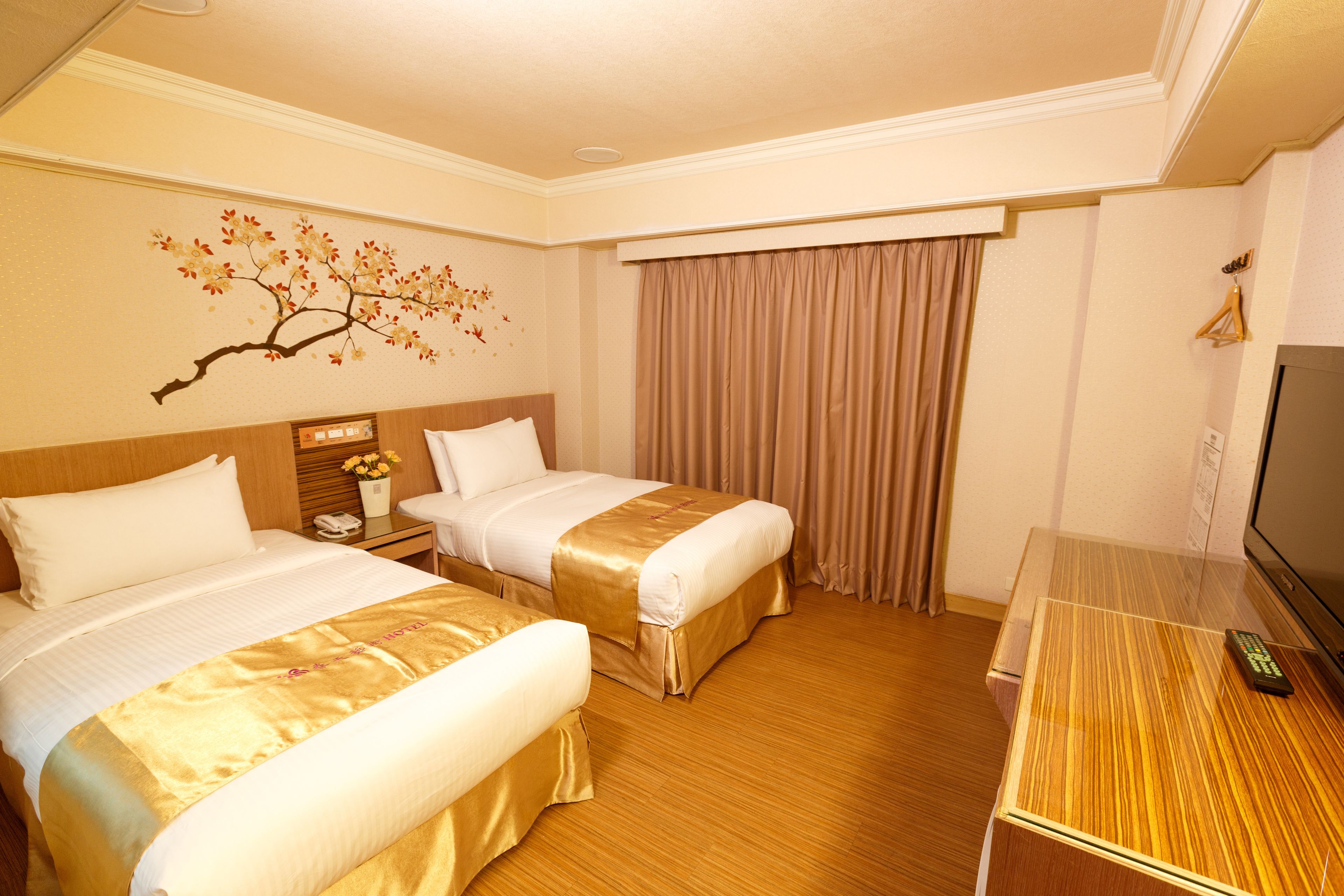 premium double room | 1 bedroom, premium bedding, desk, free wifi