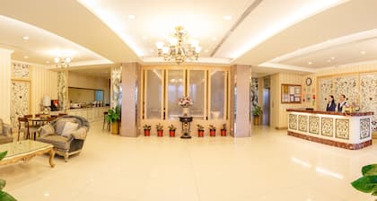 Spring Art Hotel