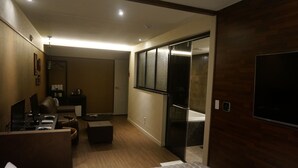 Ảnh chưa phân loại, 2 trong số 48 ảnh, nút