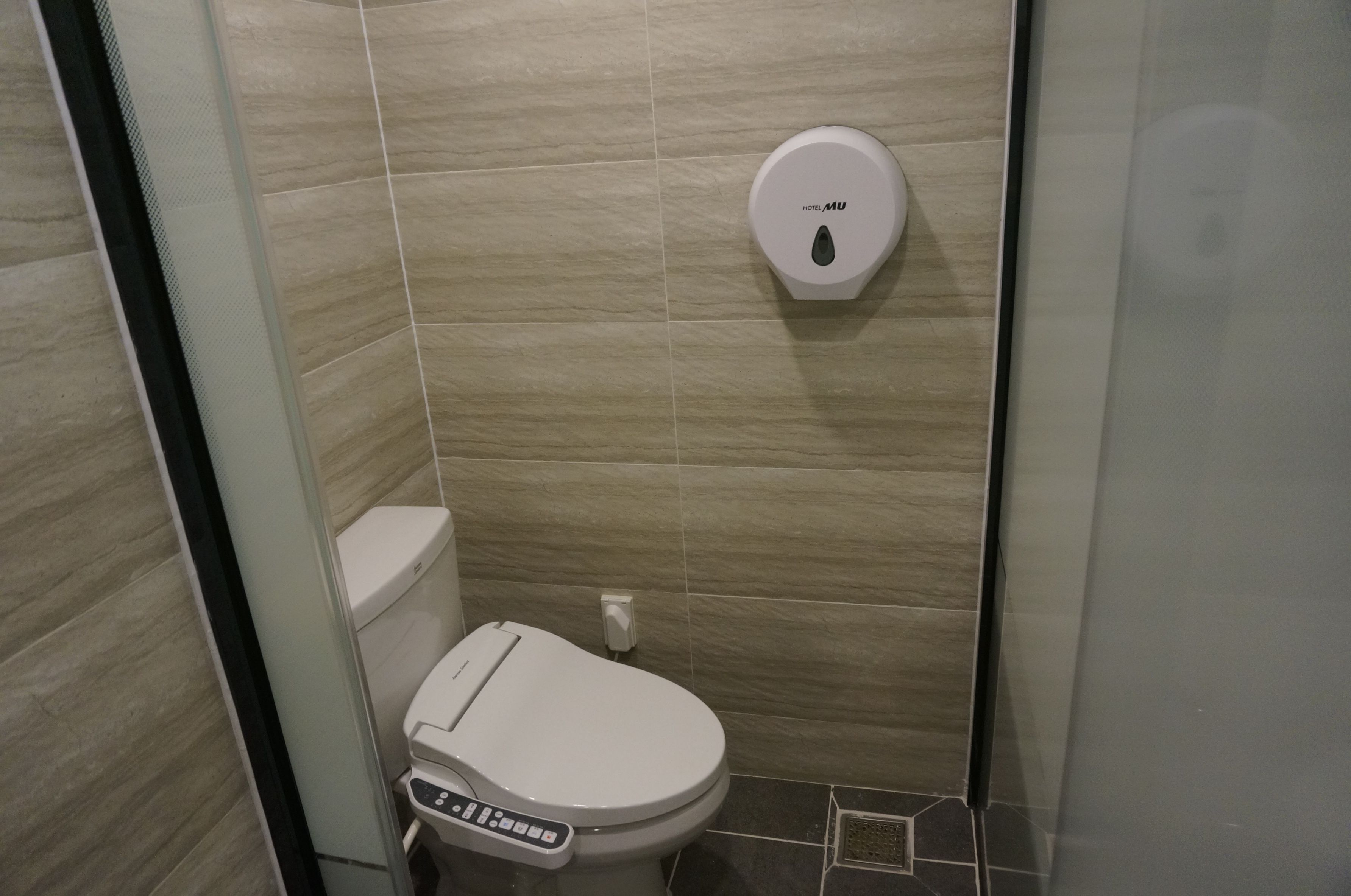 combined shower/bathtub, free toiletries, hair dryer, bathrobes