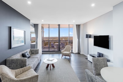 Meriton Suites Church Street, Parramatta