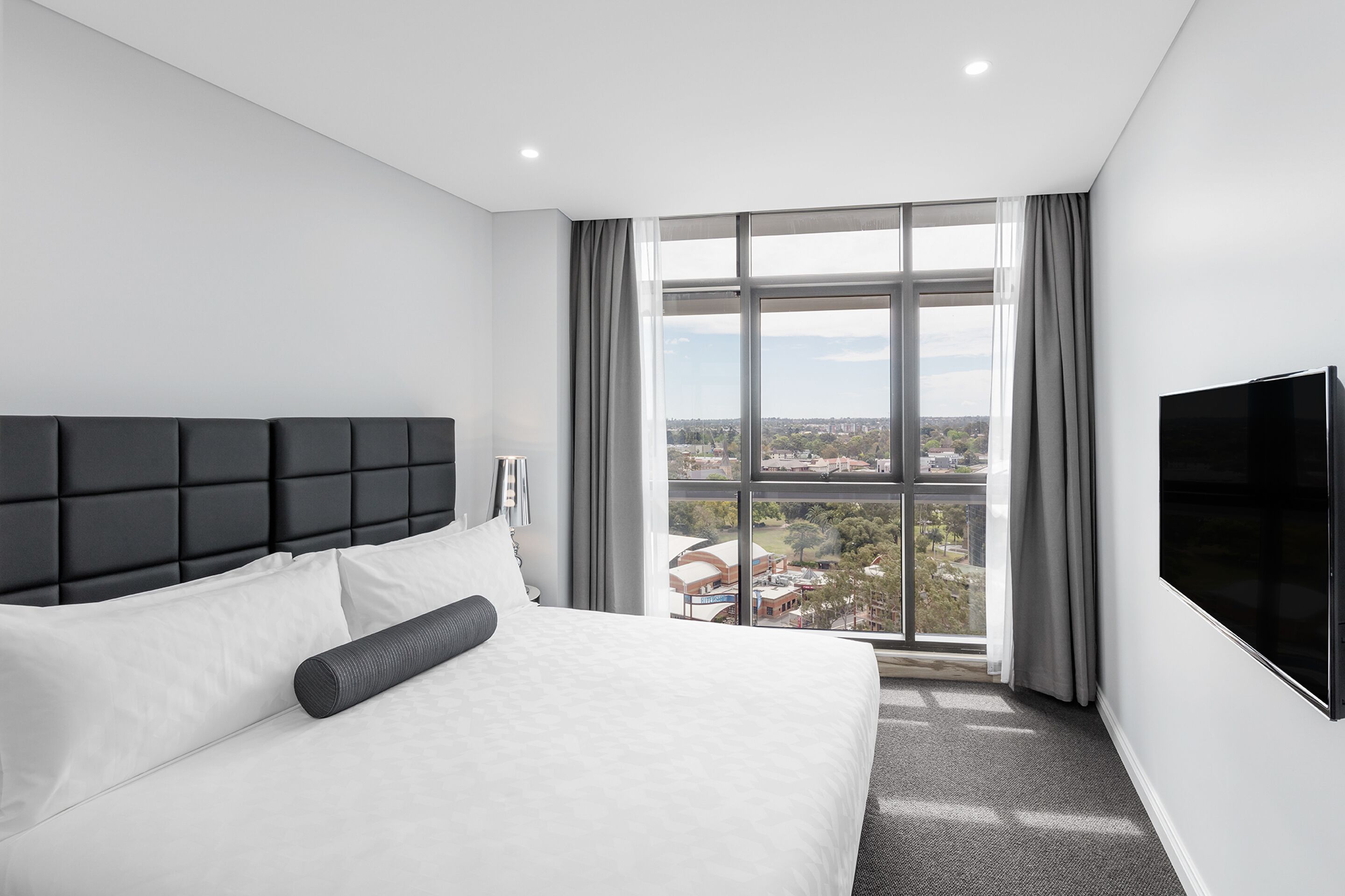 Suite, 3 soverom (Riverview) | Sengetøy av topp kvalitet, safe på rommet og skrivebord
