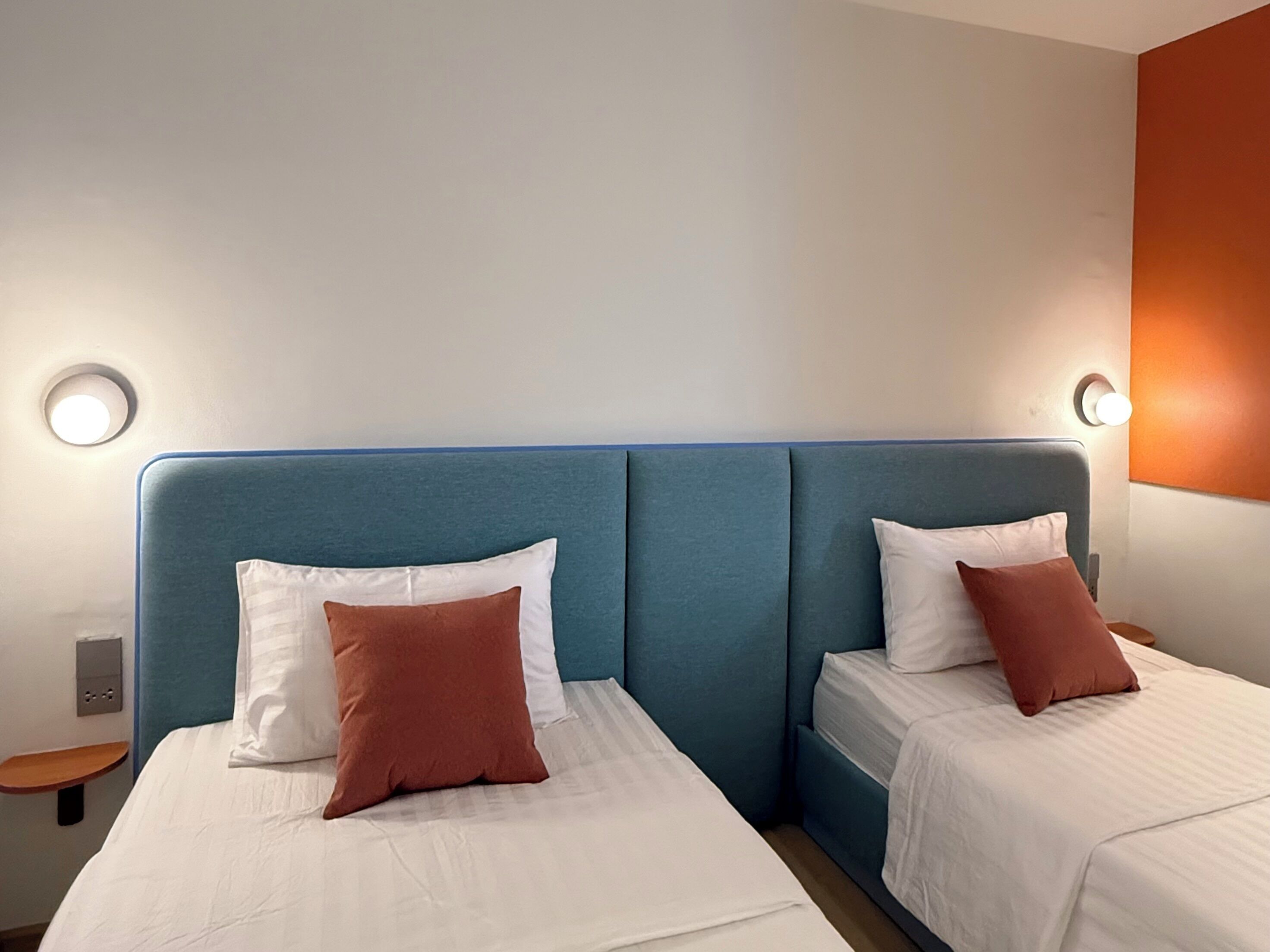 1 bedroom, minibar, blackout curtains, free wifi