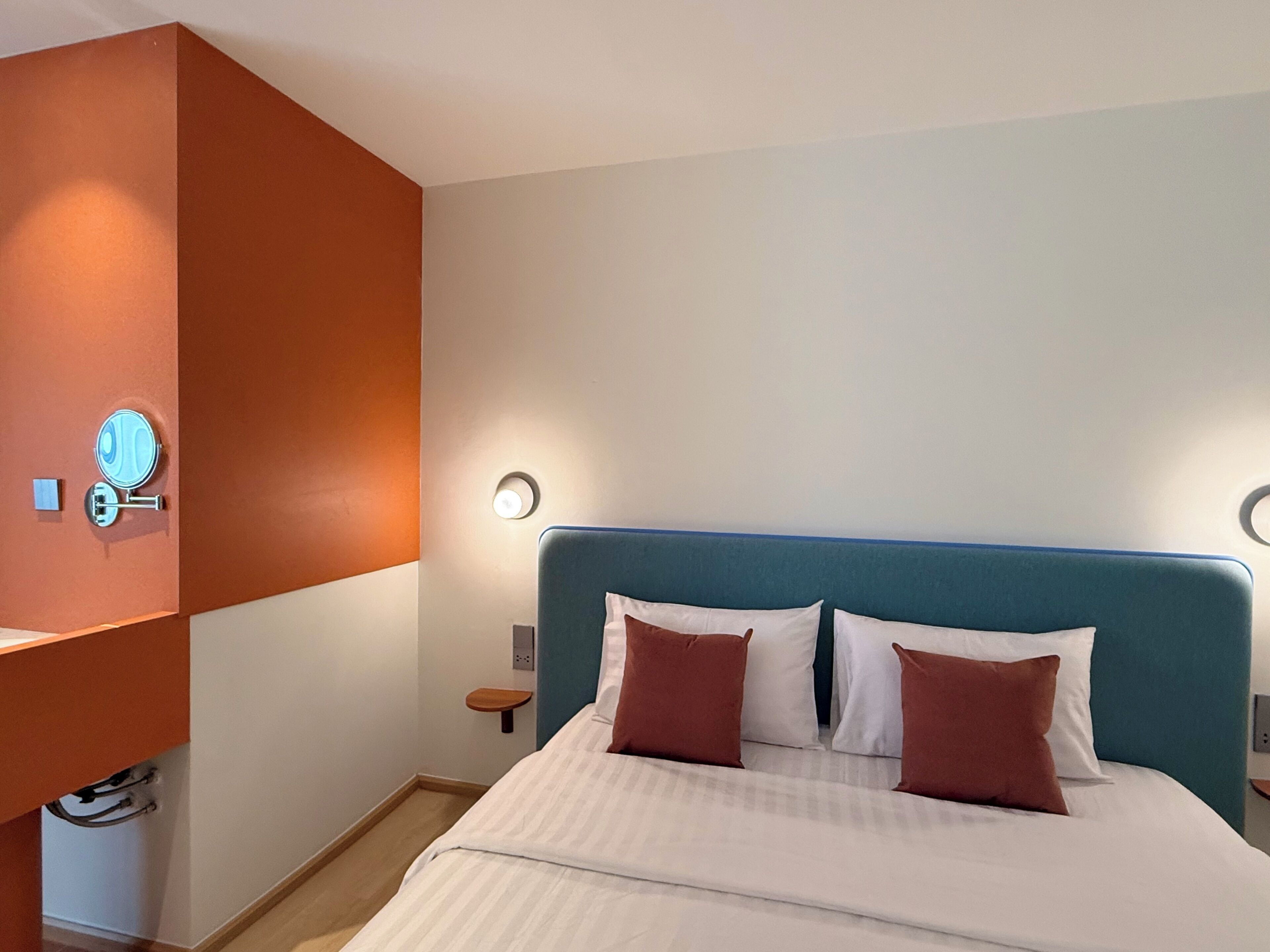 twin room | 1 bedroom, minibar, blackout curtains, free wifi