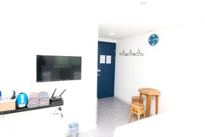 Eenvoudige driepersoonskamer | Kamervoorziening