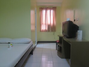 Double Room | Meja, Wi-fi percuma 