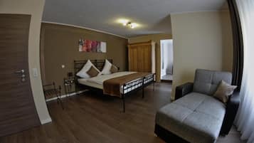 5 bedrooms, hypo-allergenic bedding, in-room safe