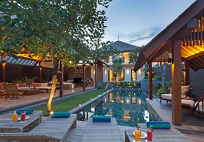 Outdoor pool, pool loungers