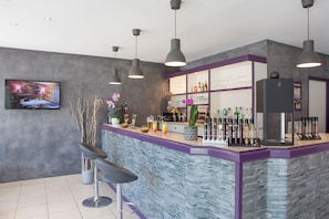 Bar (en el alojamiento)