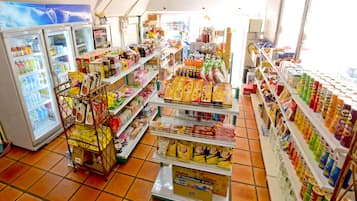 Snack bar