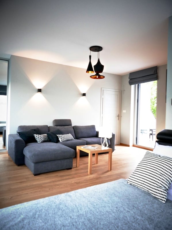 Deluxe Double Room, 1 King Bed, Terrace | Desk, laptop workspace, iron/ironing board, free WiFi