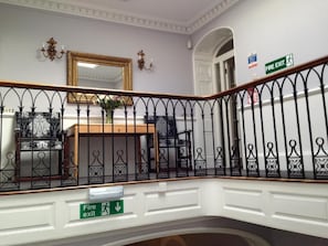 Interior - The Antrobus Hotel (Salisbury)