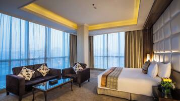 Superior Room, 1 King Bed, Non Smoking | In-room safe, laptop workspace, iron/ironing board, free WiFi