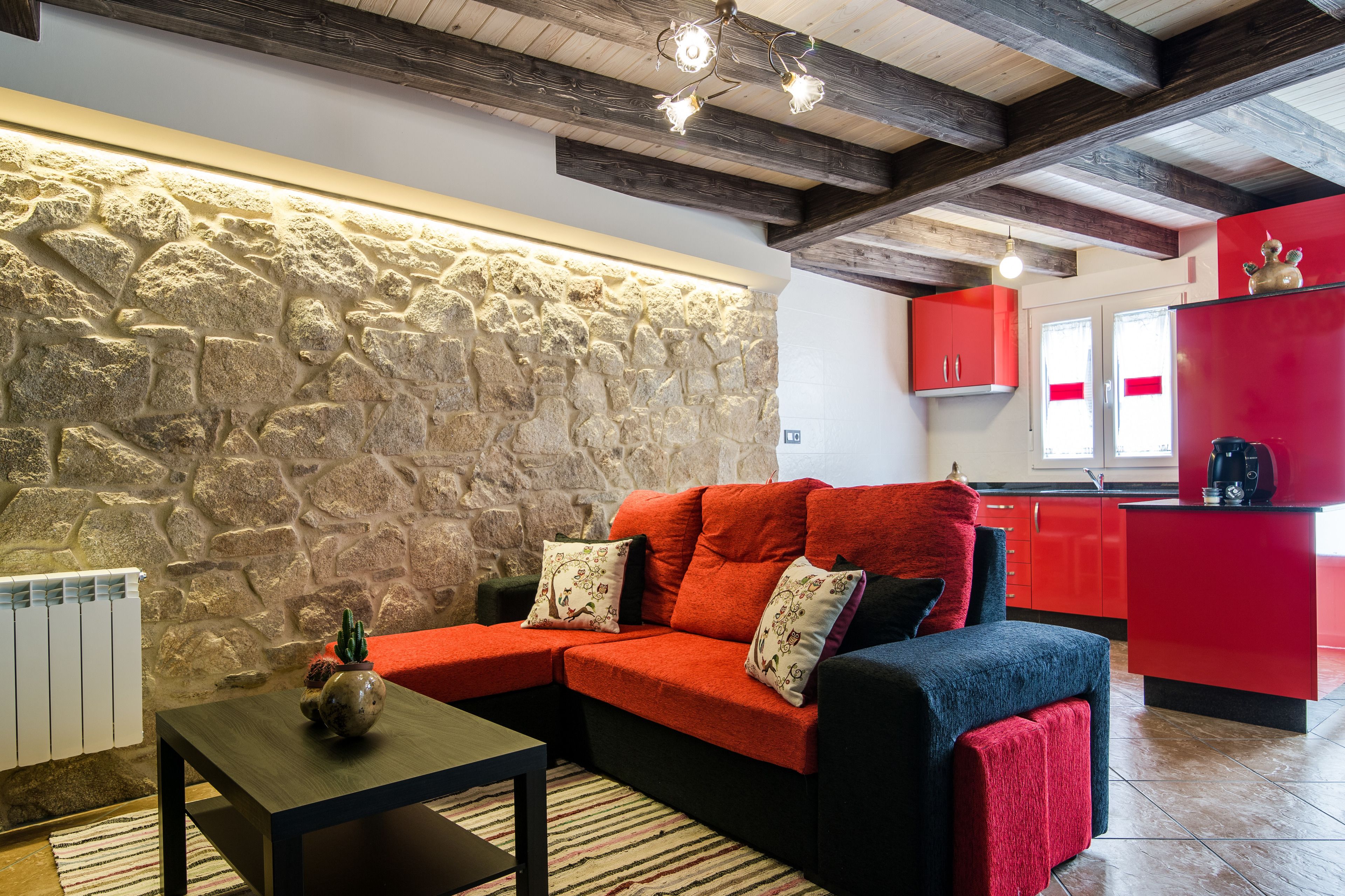 House, 3 Bedrooms, Terrace | Living room | Flat-screen TV