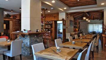 Tägliches inbegriffenes Frühstücksbuffet