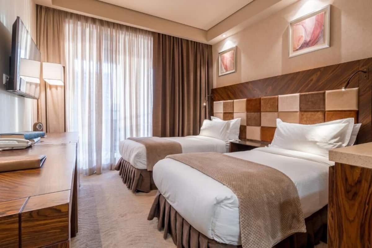 Tomannsrom – comfort, 2 enkeltsenger | Italienske Frette-laken, sengetøy av topp kvalitet og dundyner