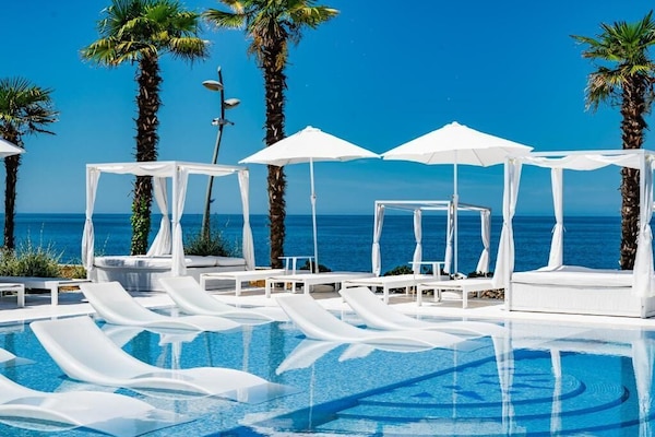 Seasonal outdoor pool