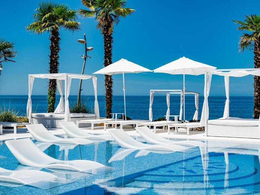 Seasonal outdoor pool