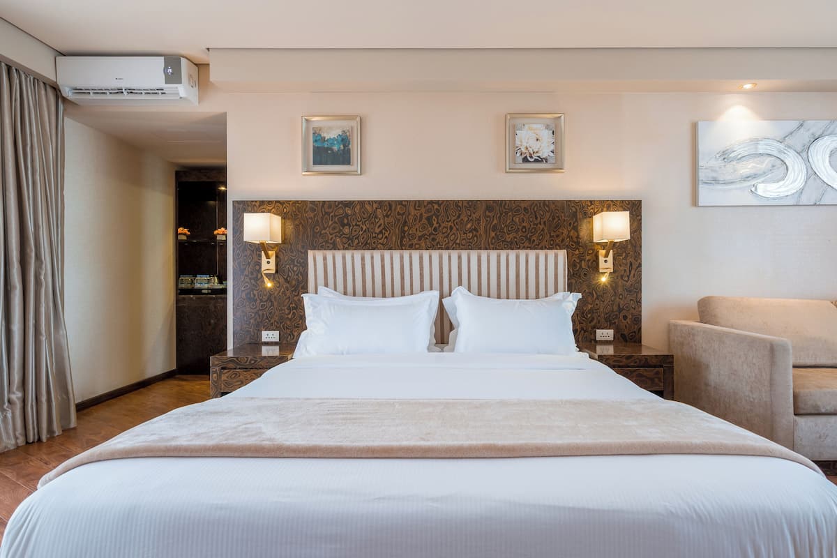 Family Two-Bedroom Suite with Terrace