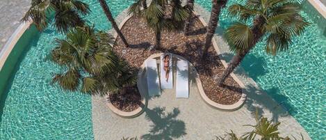 Seasonal outdoor pool