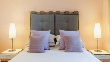 Deluxe-Suite, Gartenblick | 1 Schlafzimmer, hochwertige Bettwaren, Betten mit Memory-Foam-Matratzen