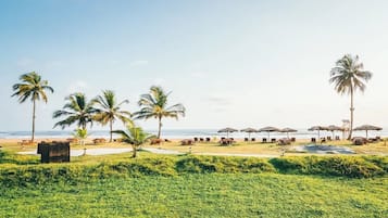 海灘、白沙、間海灘酒吧