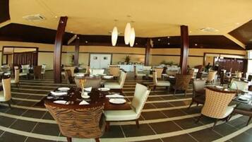 Breakfast, lunch, dinner served; local and international cuisine