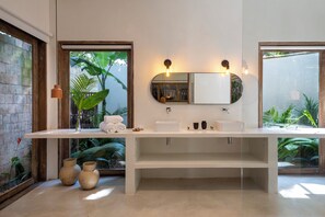 Luxury Room | Bathroom - Pousada Seis e Meia (Porto Seguro)