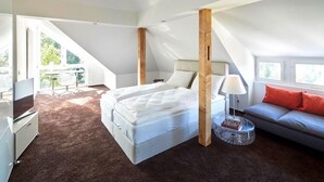 Superior Double Room, 1 Bedroom, Ensuite | Premium bedding, minibar, in-room safe, cribs (free) - Hotel Villa Erlenbad (Sasbach)