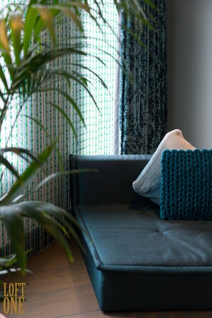 Flat-screen TV - Manzo's Suites (Zaandam)