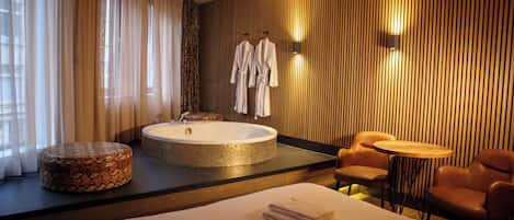 Loft | 1 bedroom, premium bedding, minibar, in-room safe