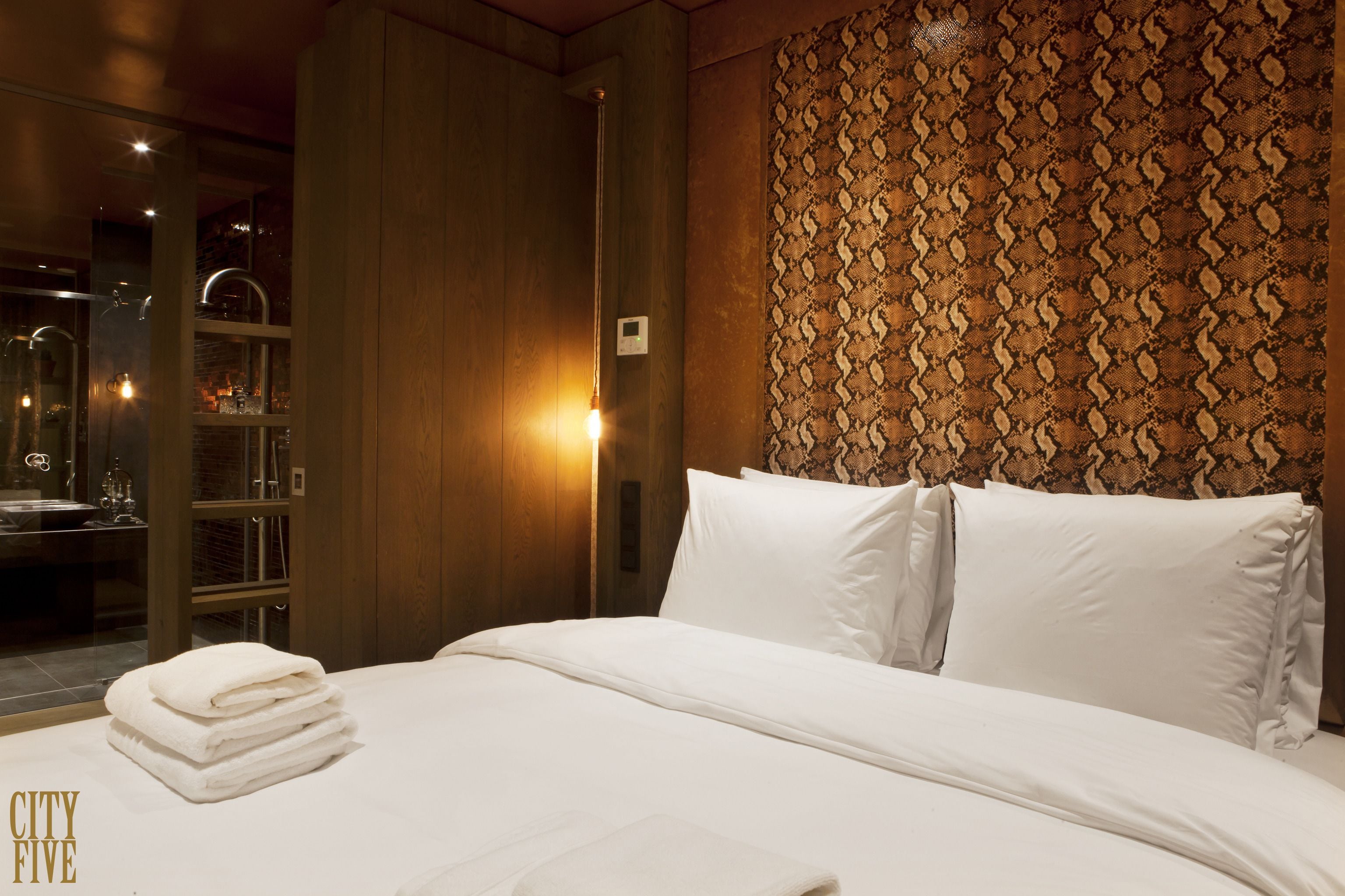 city suite, city view | 1 bedroom, premium bedding, minibar, in-room safe