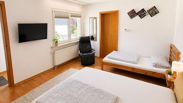 Classic Apartment, 3 Bedrooms, Balcony, Park View | 3 bedrooms, laptop workspace, soundproofing, iron/ironing board