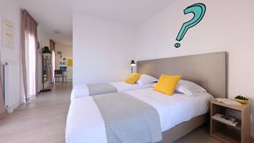 Studio, 2 Single Beds | Premium bedding, in-room safe, desk, soundproofing