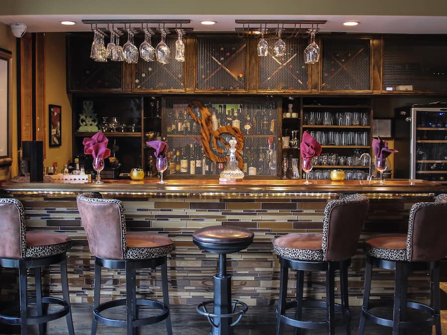 Cocktail bar