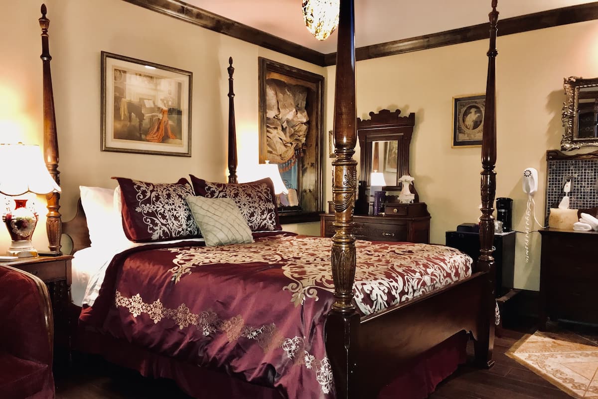 Deluxe Room, 1 Queen Bed, Non Smoking, Refrigerator (Beech) | Premium bedding, memory foam beds, individually decorated