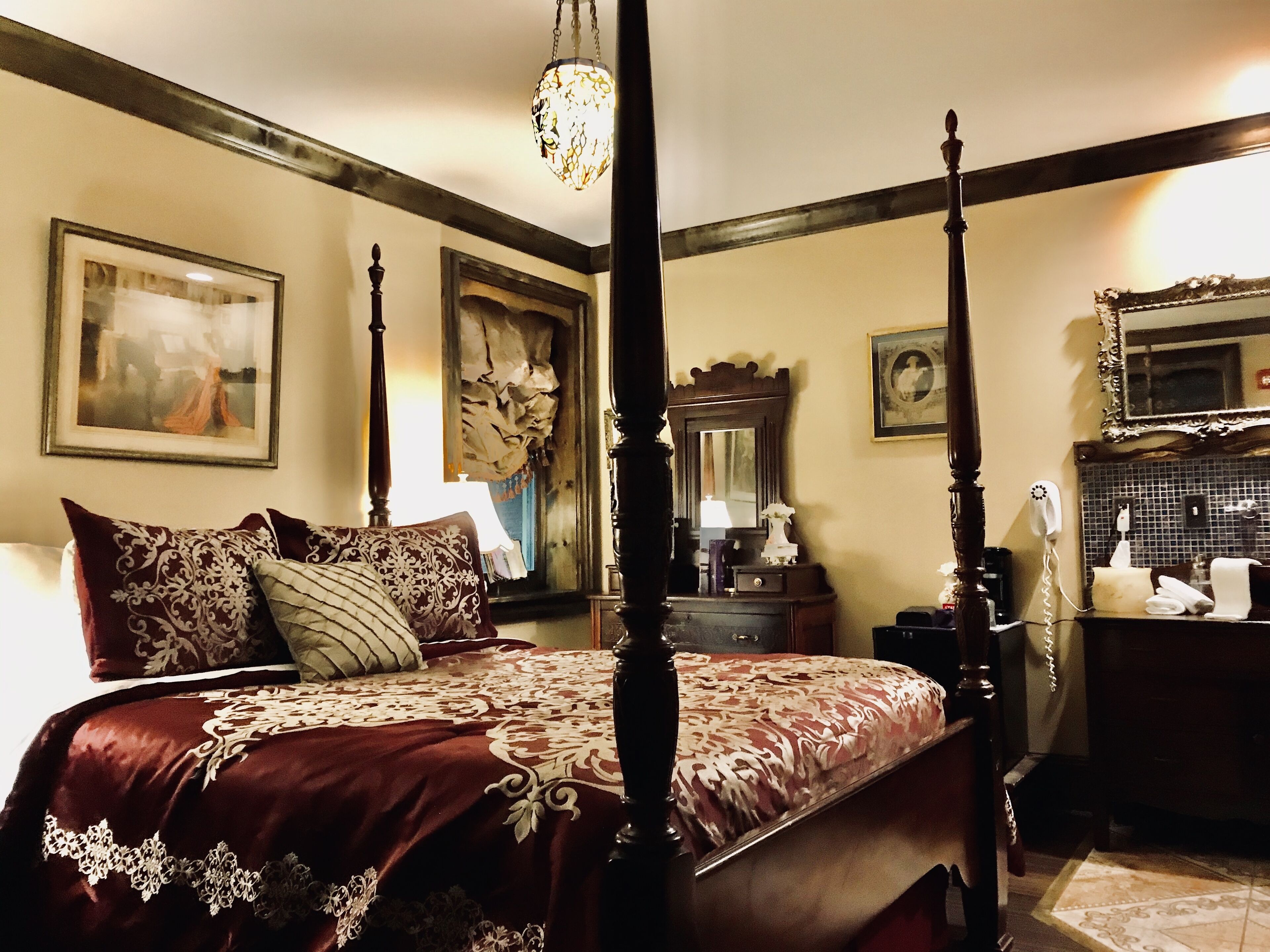 deluxe room, 1 queen bed, non smoking, refrigerator (beech) | 1 bedroom, premium bedding, memory-foam beds, individually decorated