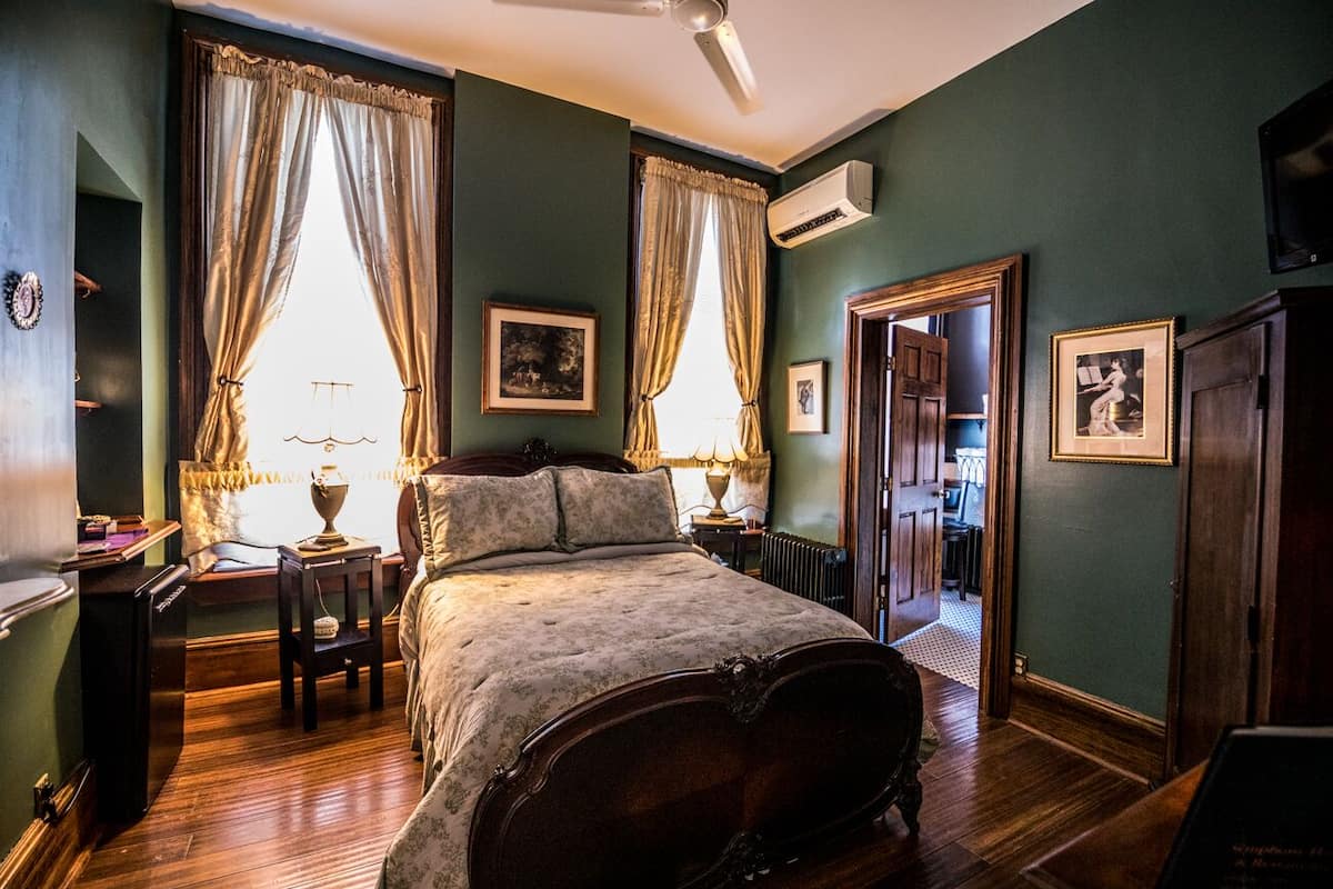 Deluxe Room, 1 Double Bed, Non Smoking, Refrigerator (Brahms) | Premium bedding, memory foam beds, individually decorated