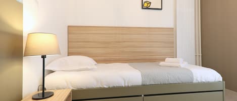 Standard Studio, 1 Single Bed (1 Pax) | In-room safe, desk, soundproofing, iron/ironing board