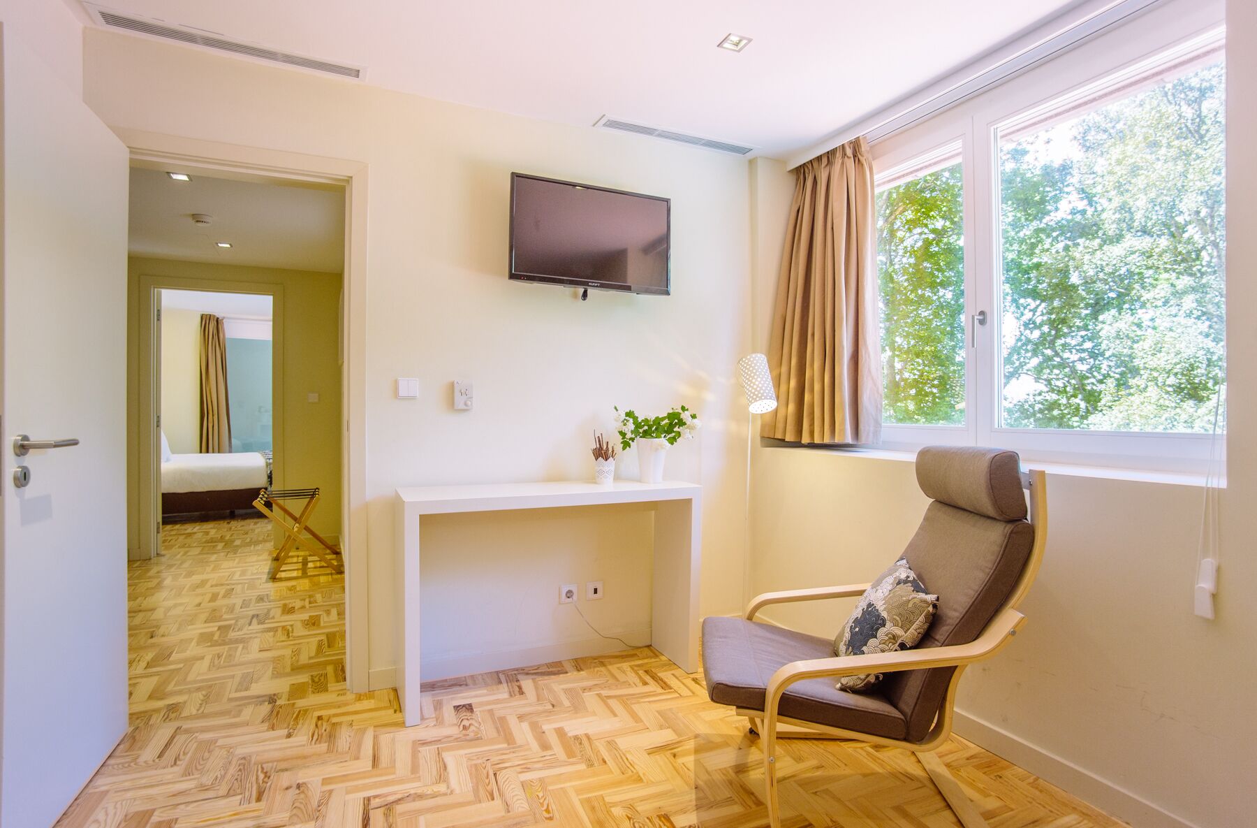 family studio suite | in-room safe, desk, laptop workspace, soundproofing