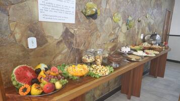 Tägliches inbegriffenes Frühstücksbuffet