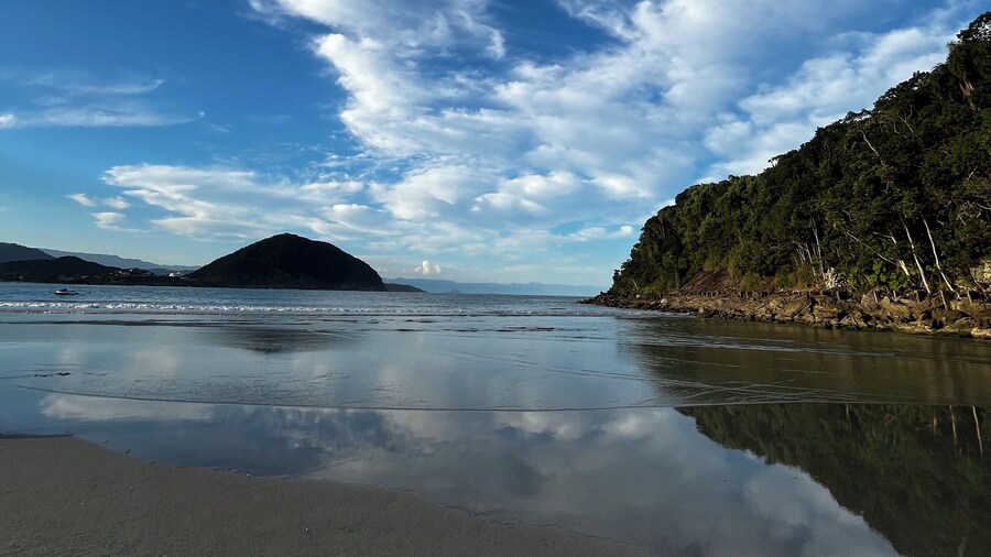Pousada PĂ© na Areia GuarujĂĄ