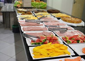 Free daily buffet breakfast - Hotel Panamerican (Balneário Camboriú)