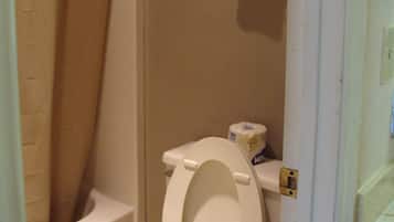 Standard Room, 2 Double Beds, Non Smoking | Bathroom | Combined shower/bathtub, free toiletries, hair dryer, towels