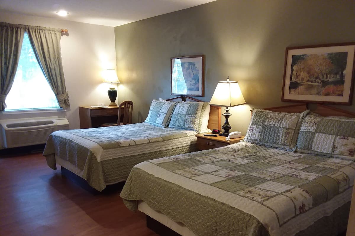 Standard Room, 2 Double Beds, Non Smoking | Floor plan