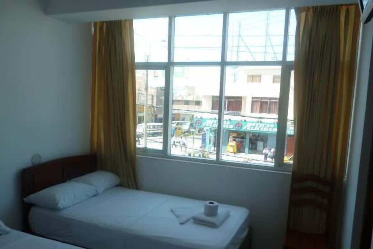 Chambre avec lits jumeaux